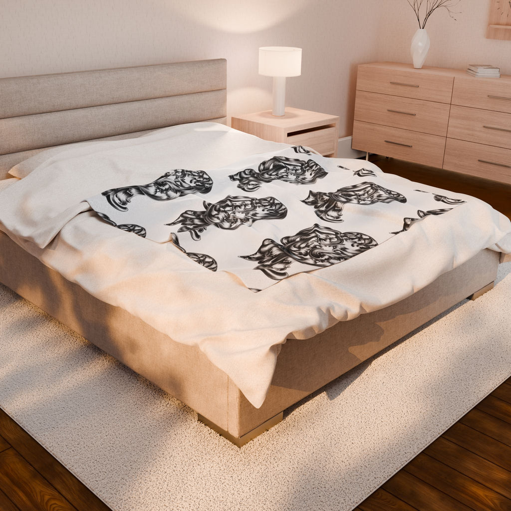 Ornate Heart Pattern Velveteen Plush Blanket — Vintage Baroque Heart Throw